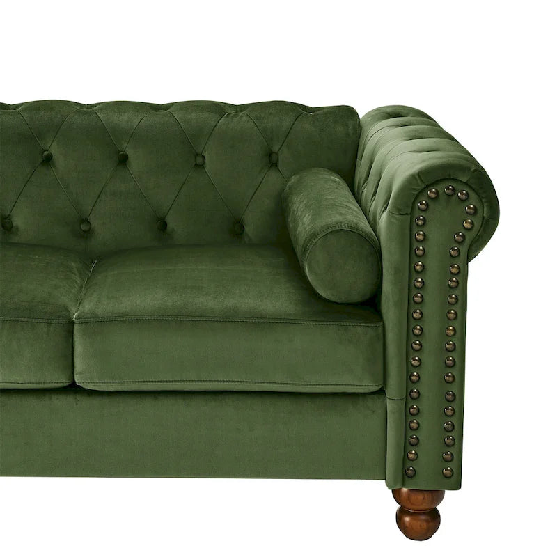 Canapé 3 places Chesterfield en velours vert capitonné avec accoudoirs volutes et pieds tournés