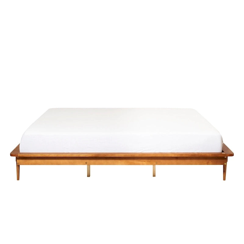 Lit plateforme King en pin massif avec pieds effilés, couleur caramel, noyer, blanc, chêne clair – 1 personne