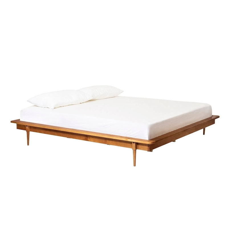 Lit plateforme King en pin massif avec pieds effilés, couleur caramel, noyer, blanc, chêne clair – 1 personne