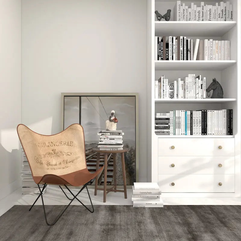 Fauteuil papillon en cuir fait main marron-beige / blanc avec piètement en métal noir – 1 place