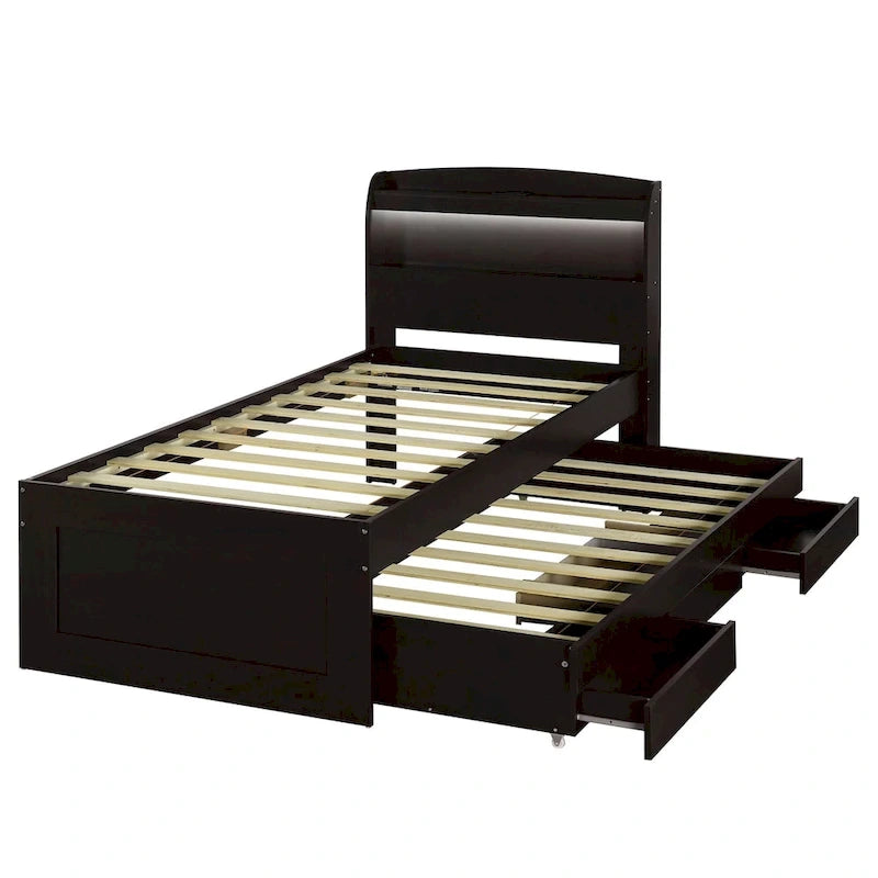 Lit plateforme double XL gris/marron foncé avec étagères de tête de lit LED, station de charge, lit gigogne et 2 tiroirs