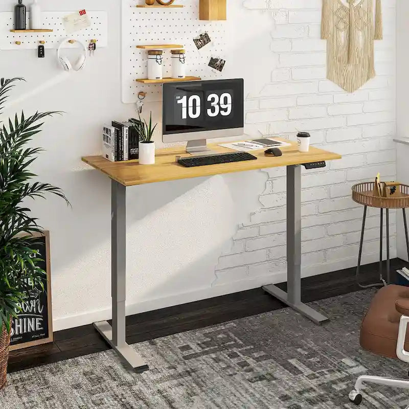 Bureau debout électrique réglable en hauteur avec plateau en bambou (blanc / noir / gris) et contrôleur à mémoire – 1 personne